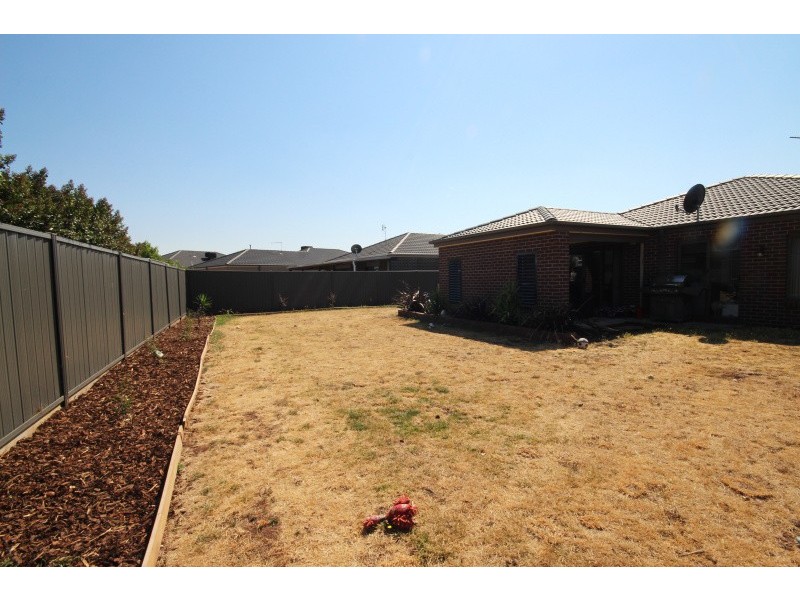 36 Lawrie Drive, Alfredton VIC 3350