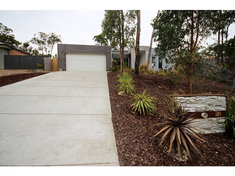 20 Zoe Drive, Mount Helen VIC 3350