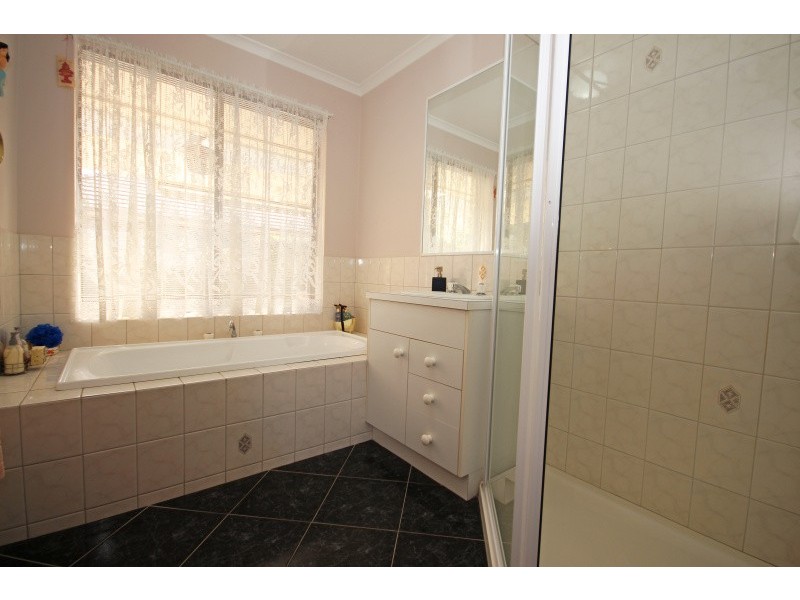 75 Elaine Avenue, Alfredton VIC 3350