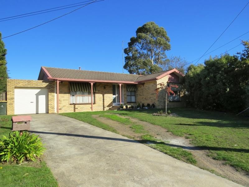 3 Laurine Court, Wendouree VIC 3355
