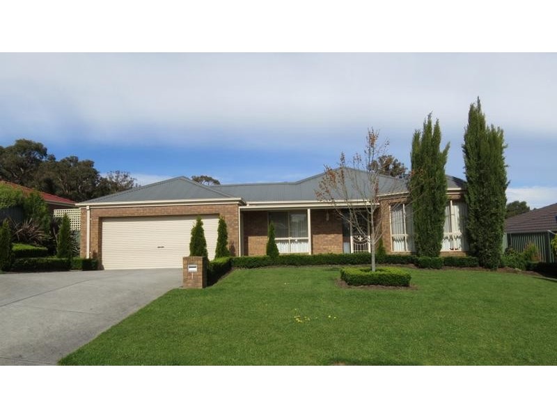 1 Oakbank Drive, Mount Helen VIC 3350