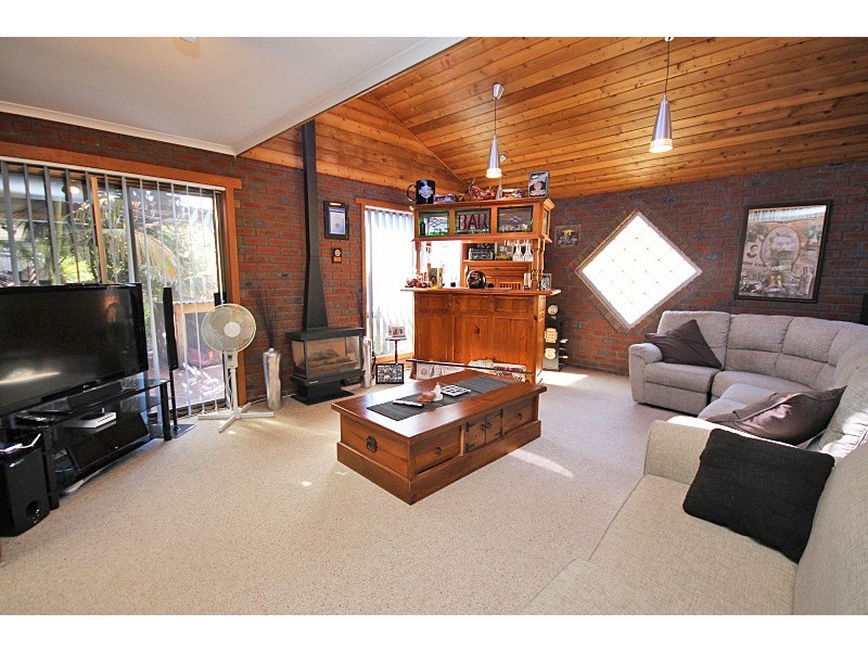 9 Earls Square, Delacombe VIC 3356