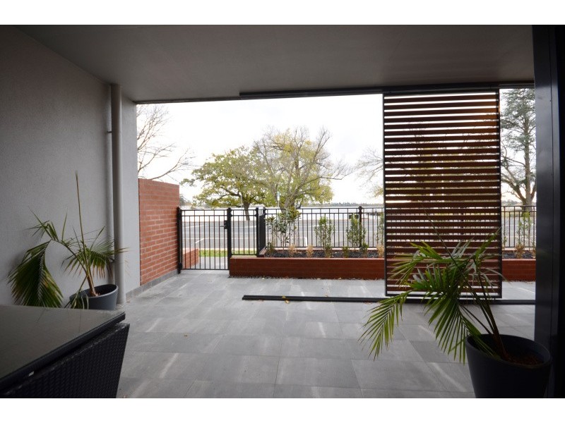 GL 6/18-22 Wendouree Parade, Lake Wendouree VIC 3350