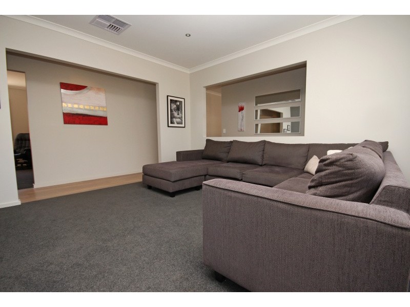 13 Heron Ridge, Brown Hill VIC 3350