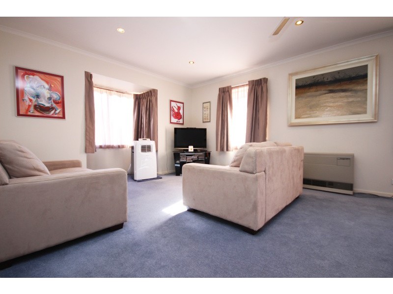 9a Murray Street, Newington VIC 3350