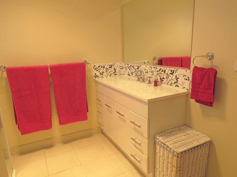 2/106 Burnbank Street, Lake Wendouree VIC 3350