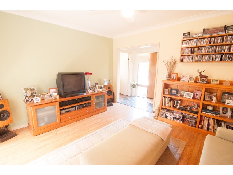 37 Howe Street, Miners Rest VIC 3352