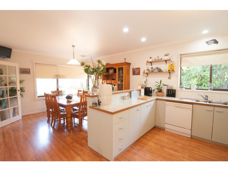 37 Howe Street, Miners Rest VIC 3352