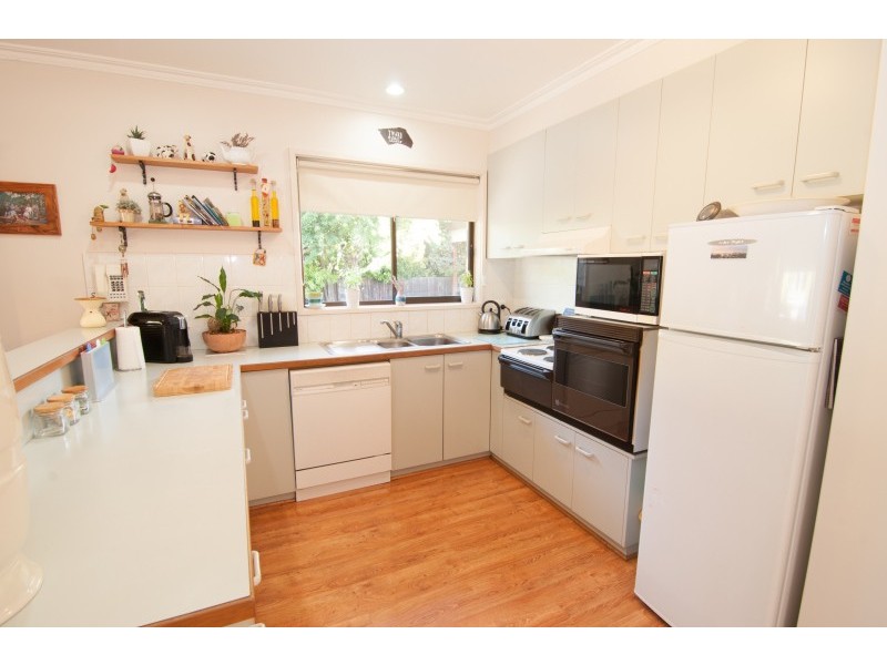 37 Howe Street, Miners Rest VIC 3352