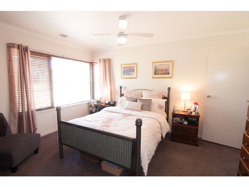 37 Howe Street, Miners Rest VIC 3352