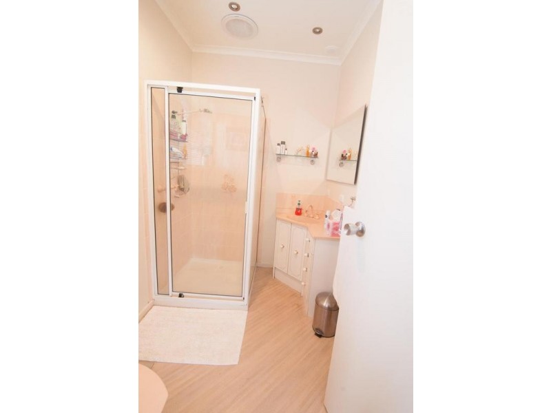 37 Howe Street, Miners Rest VIC 3352