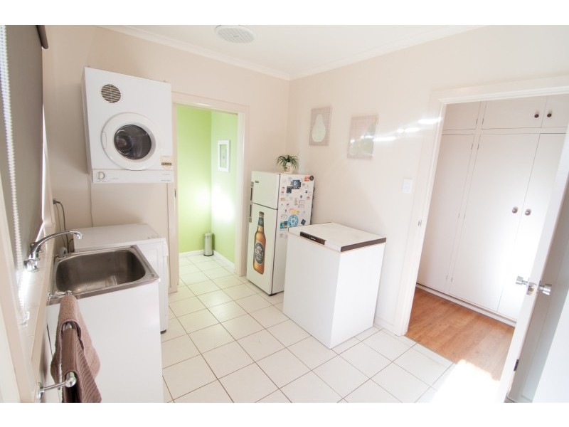 37 Howe Street, Miners Rest VIC 3352