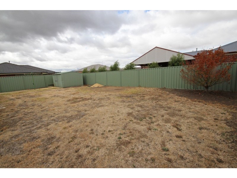 8 Rimmington Drive, Sebastopol VIC 3356