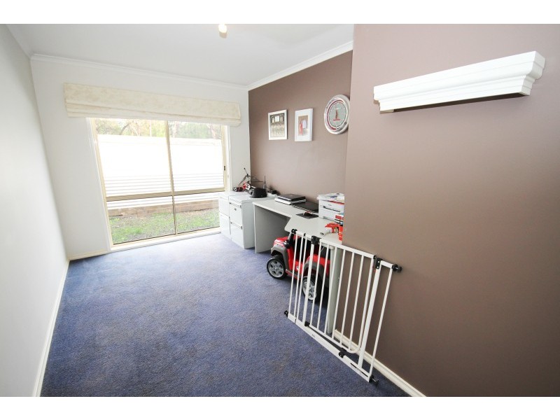 19 Elizabeth Road, Creswick VIC 3363