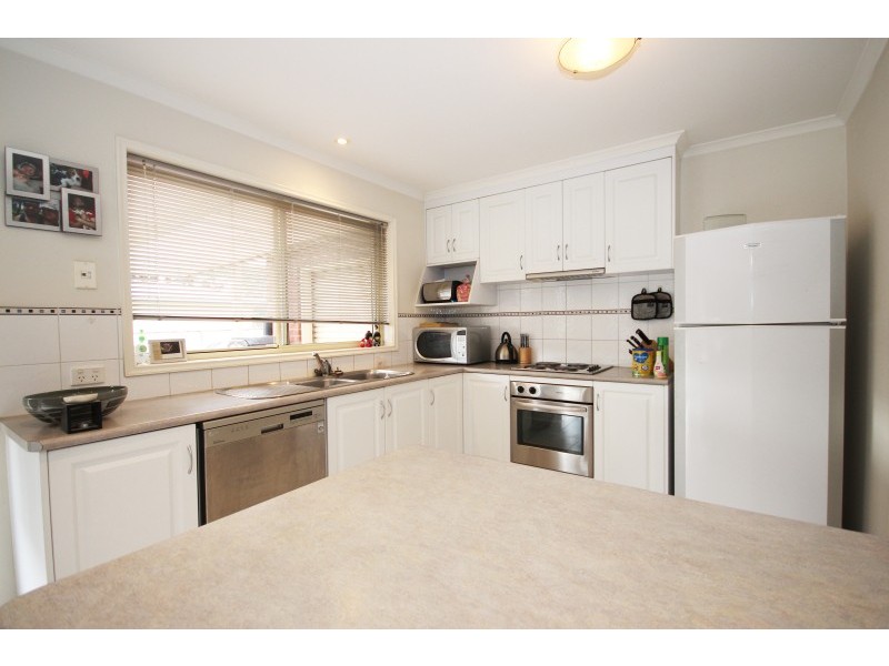 19 Elizabeth Road, Creswick VIC 3363