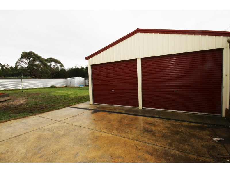 19 Elizabeth Road, Creswick VIC 3363