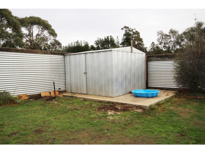 19 Elizabeth Road, Creswick VIC 3363