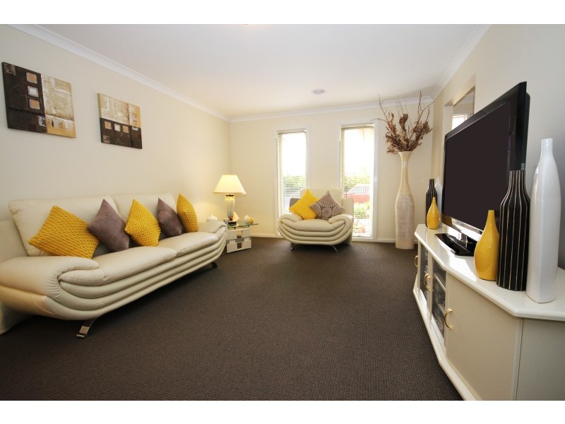 4 Chase Boulevard, Alfredton VIC 3350