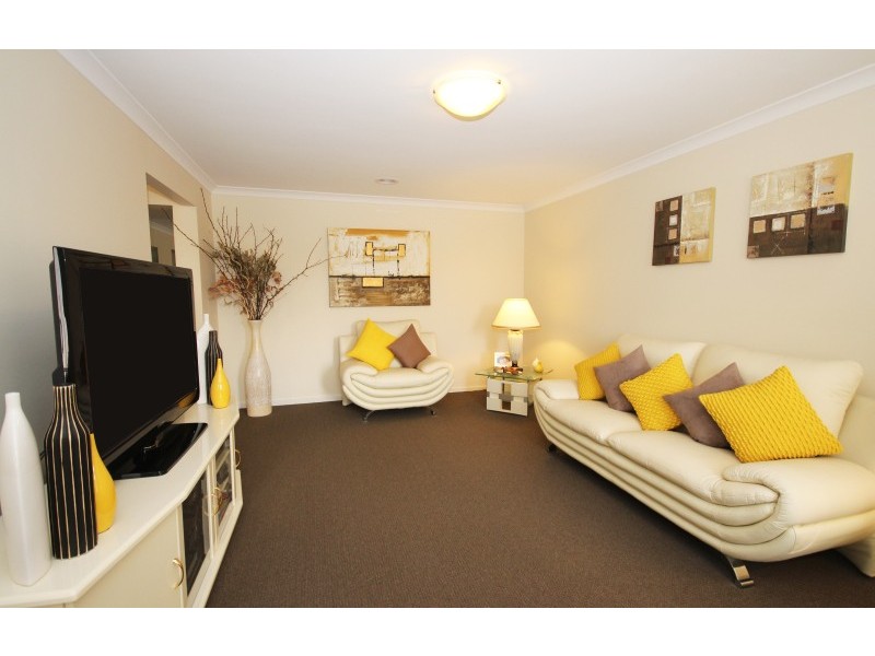 4 Chase Boulevard, Alfredton VIC 3350