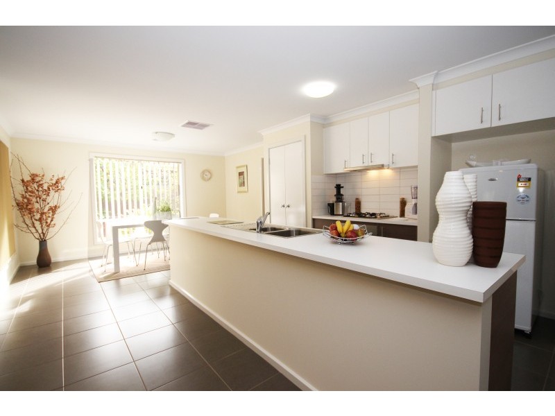 4 Chase Boulevard, Alfredton VIC 3350