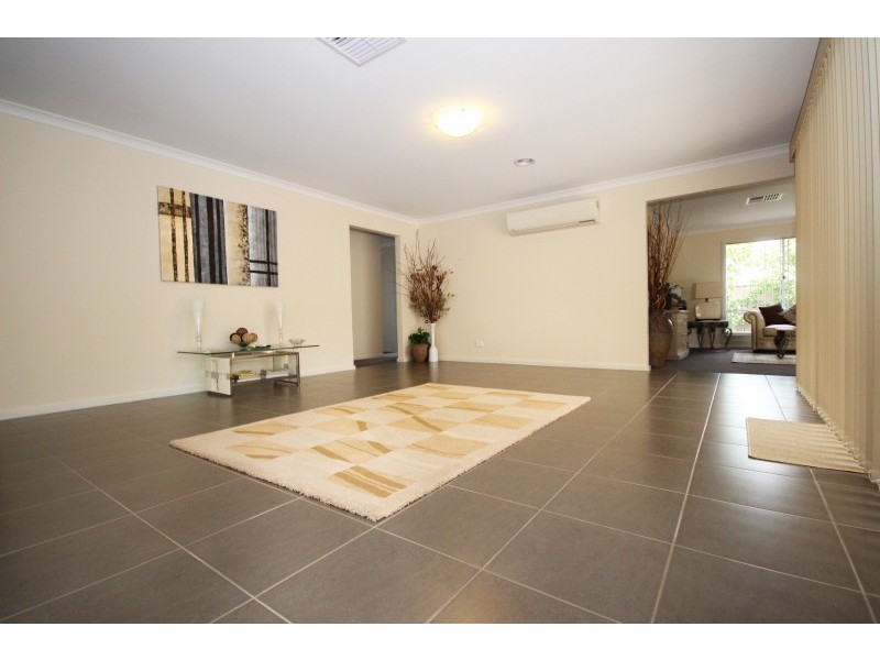 4 Chase Boulevard, Alfredton VIC 3350