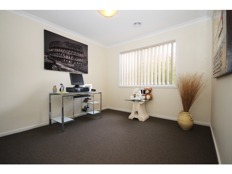 4 Chase Boulevard, Alfredton VIC 3350