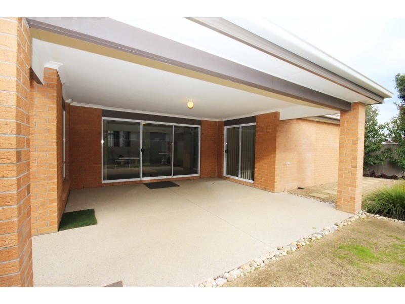 4 Chase Boulevard, Alfredton VIC 3350