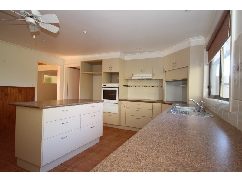 786 Brays Road, Ross Creek VIC 3351