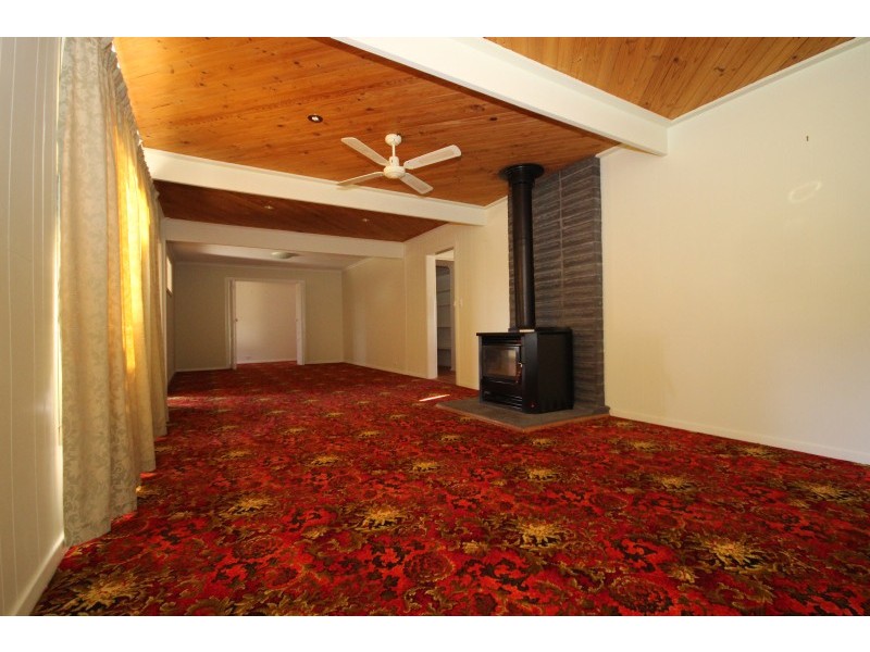 786 Brays Road, Ross Creek VIC 3351