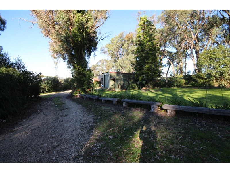 786 Brays Road, Ross Creek VIC 3351