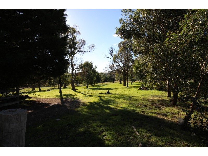 786 Brays Road, Ross Creek VIC 3351