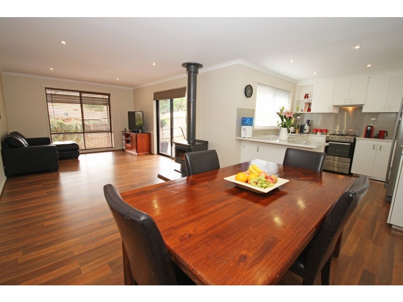 9 Edwardes Street, Black Hill VIC 3350