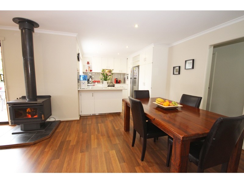 9 Edwardes Street, Black Hill VIC 3350