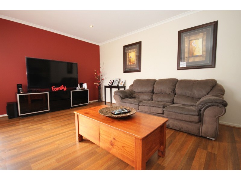 9 Edwardes Street, Black Hill VIC 3350