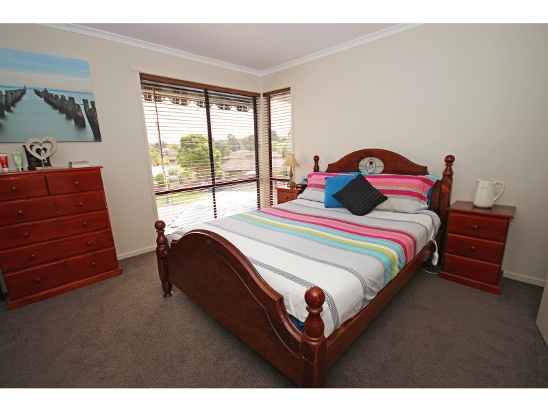 9 Edwardes Street, Black Hill VIC 3350