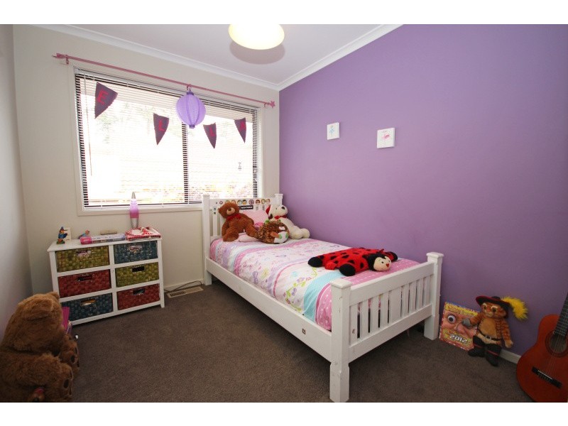 9 Edwardes Street, Black Hill VIC 3350