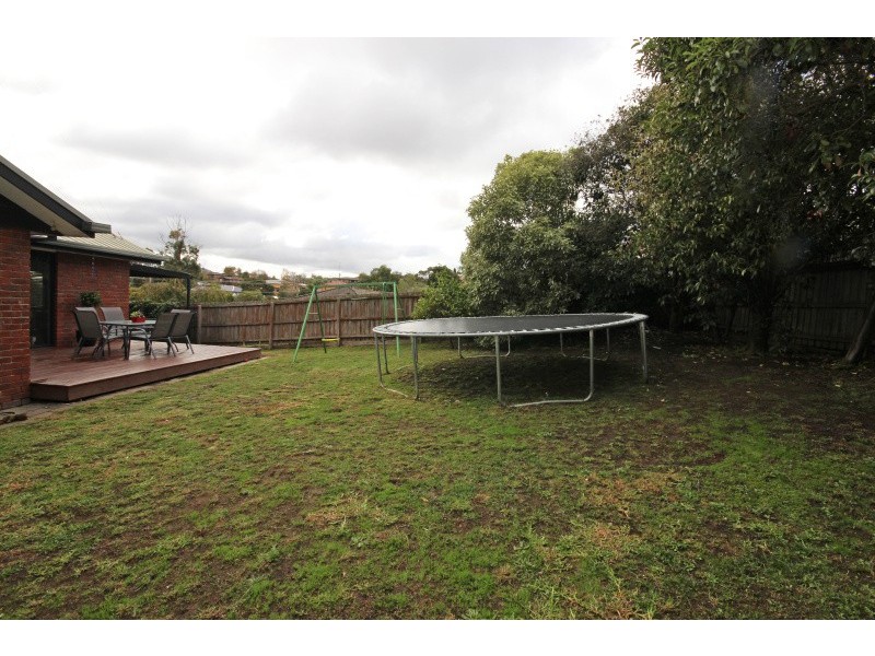 9 Edwardes Street, Black Hill VIC 3350