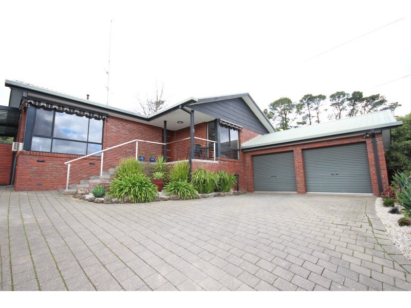 9 Edwardes Street, Black Hill VIC 3350