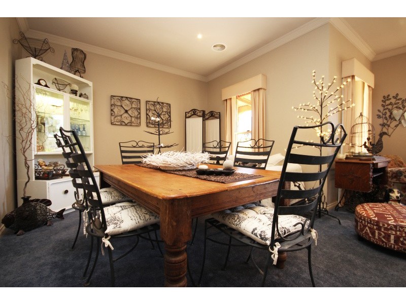 2 Canadian Springs Drive, Ballarat VIC 3350