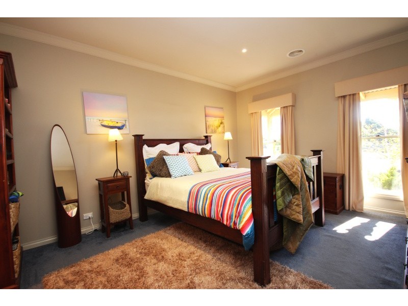 2 Canadian Springs Drive, Ballarat VIC 3350