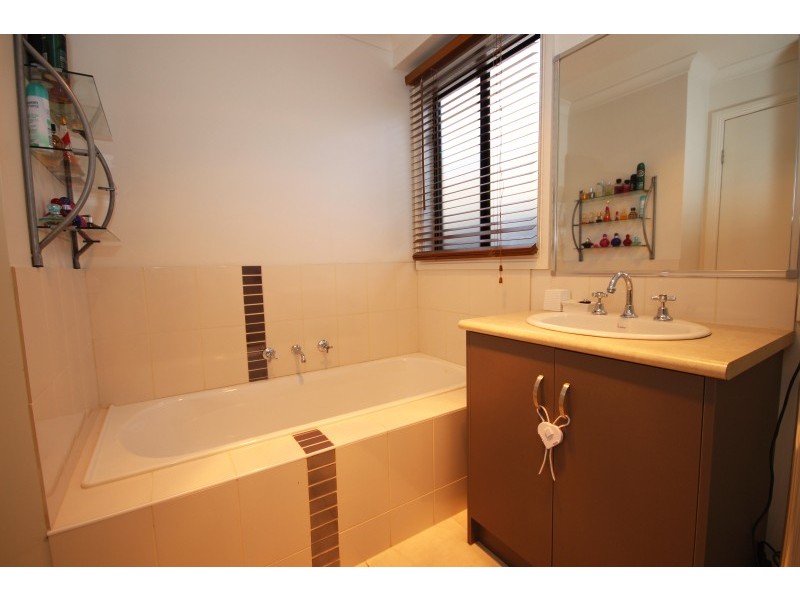 12 Ashwood Gardens Drive, Mitchell Park VIC 3355