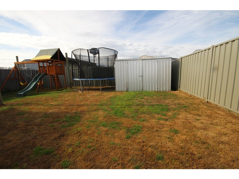 12 Ashwood Gardens Drive, Mitchell Park VIC 3355