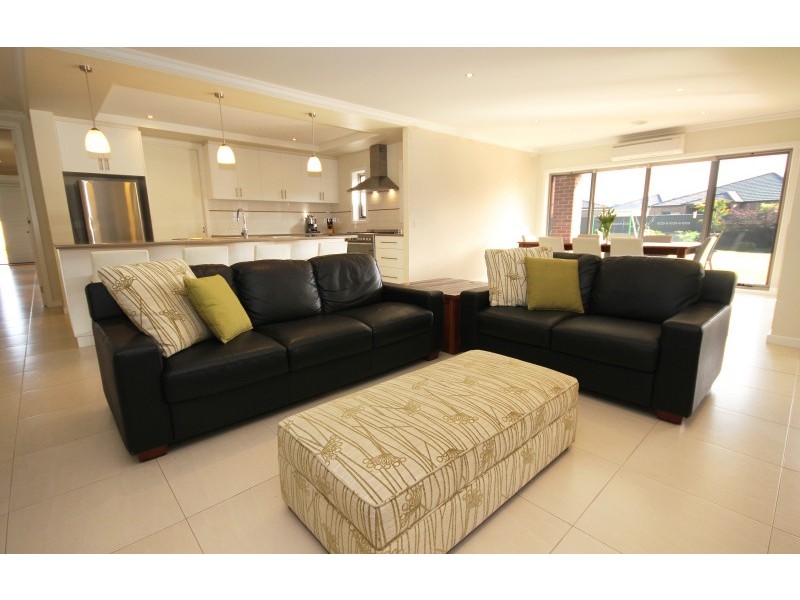 7 Exmoor Court, Alfredton VIC 3350