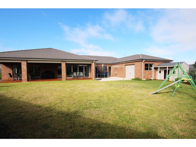 7 Exmoor Court, Alfredton VIC 3350
