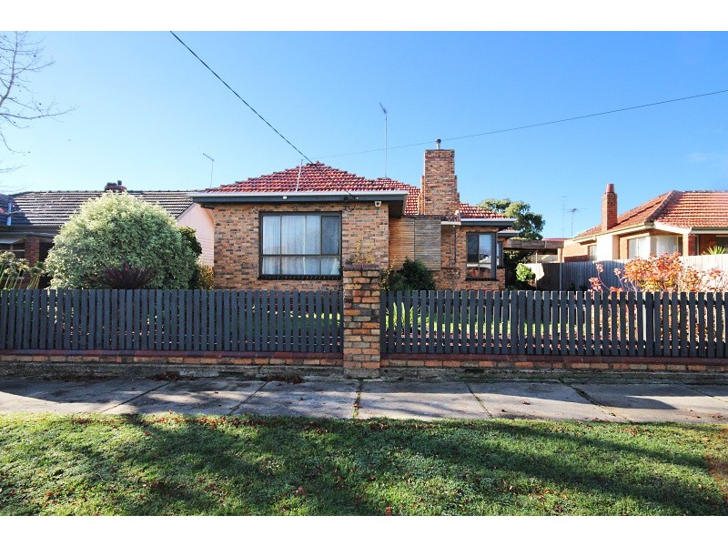 10 Brinkley Avenue, Wendouree VIC 3355