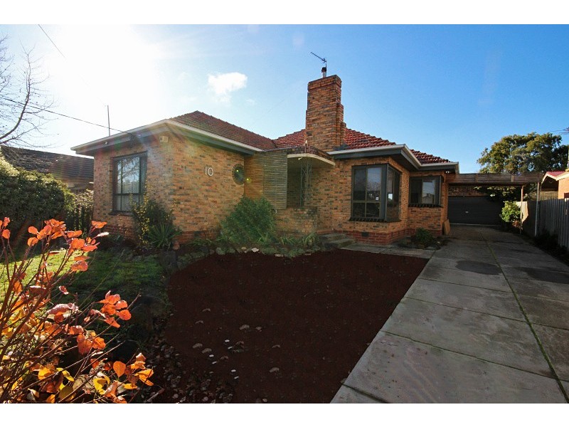 10 Brinkley Avenue, Wendouree VIC 3355