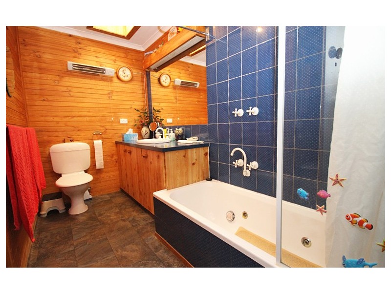 636 Bond Street, Golden Point VIC 3350