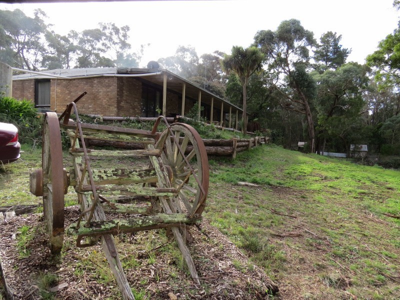 2270 Glenelg Highway, Scarsdale VIC 3351