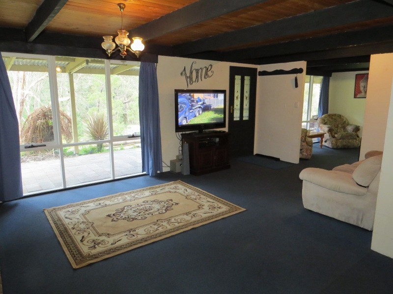 2270 Glenelg Highway, Scarsdale VIC 3351