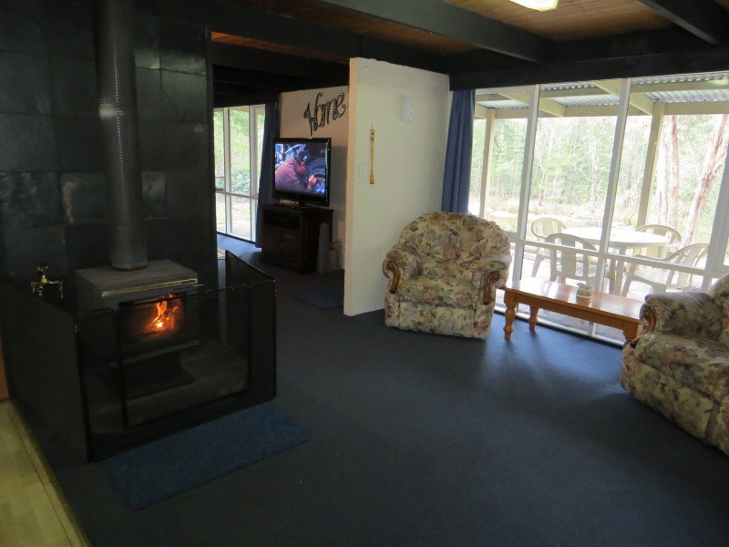 2270 Glenelg Highway, Scarsdale VIC 3351